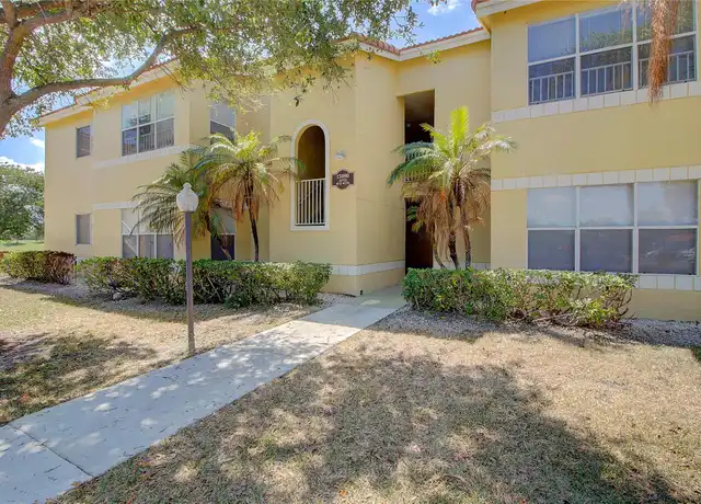 Property at 643 Vista Isles Dr, Plantation, FL, 33325, 2 beds, 2 baths, [object Object]