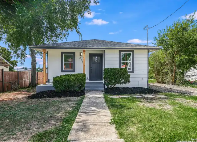 Property at 2230 E Crockett St, San Antonio, TX, 78202, 4 beds, 2 baths, [object Object]