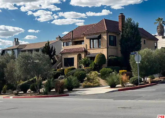 Property at 1303 S Rimpau Blvd, Los Angeles, CA, 90019, 3 beds, 2 baths, [object Object]