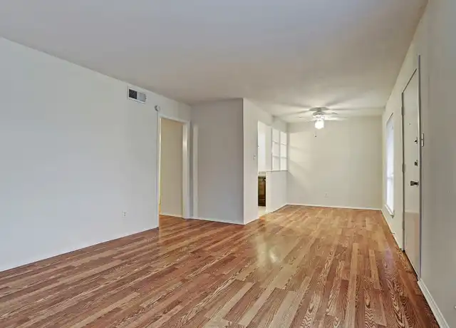 Property at 3407 Graustark St Unit 10, Houston, TX, 77006, 2 beds, 1 bath, [object Object]