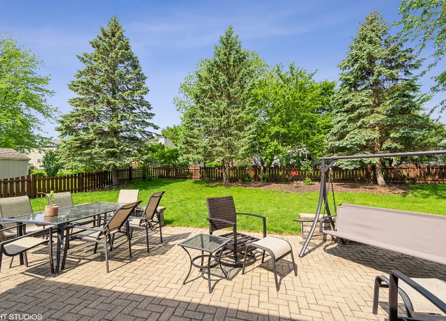 Photo of 33076 N Ashley Dr, Grayslake, IL 60030