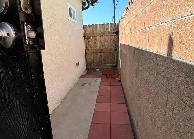 Property at 1813 E Ezmirlian St, Compton, CA, 90221, 1 bed, 1 bath, [object Object]