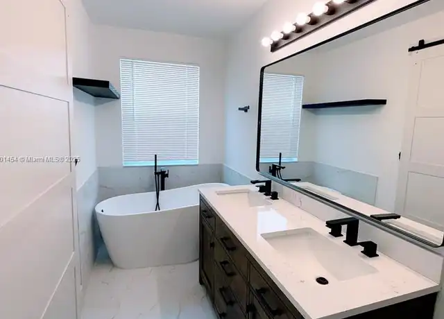 Property at 1120 Canella Ln, Hollywood, FL, 33019, 2 beds, 2 baths, [object Object]