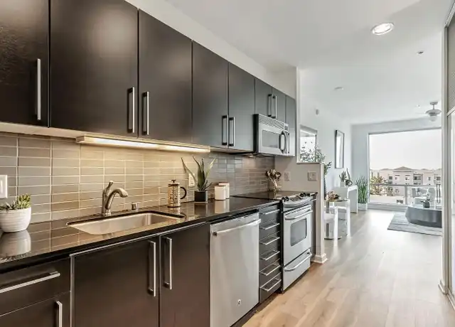 Property at 200 2nd St #408, Oakland, CA, 94607, 1 bed, 1 bath, [object Object]