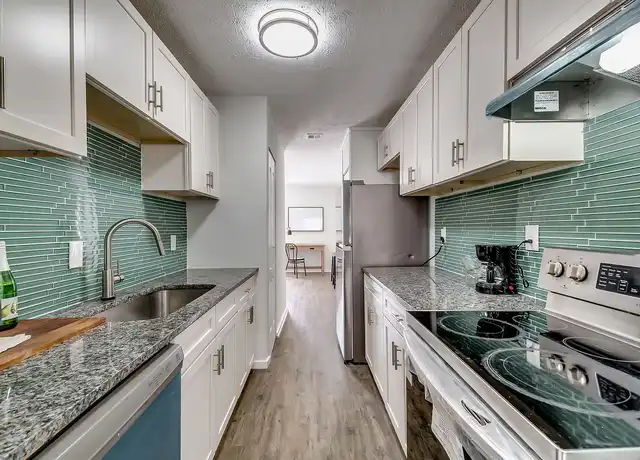 Property at Lakeside Reserve - 1000 Crystal Lake Cir, Macon, GA, 31206, 2 beds, 2 baths, [object Object]