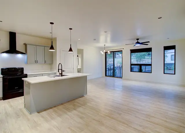 Photo of 1221 E Emma Dr, Flagstaff, AZ 86001