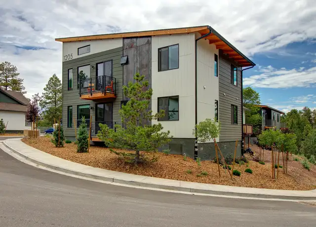 Photo of 1221 E Emma Dr, Flagstaff, AZ 86001