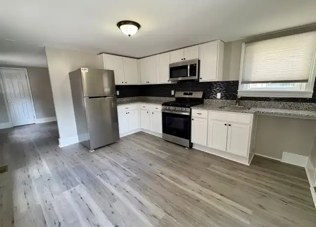 Property at 132 S Queen St Unit 2, York, PA, 17403, 2 beds, 1 bath, [object Object]