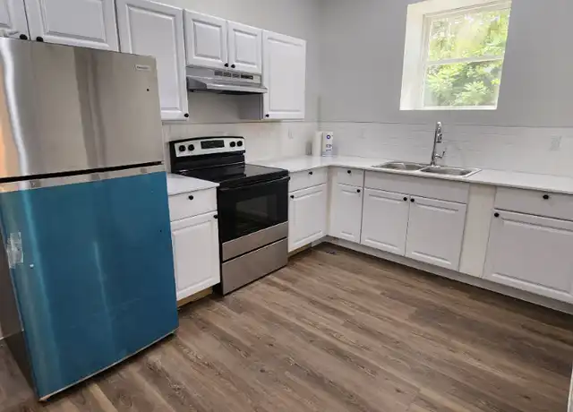 Property at 151 S Main St Unit 4, Northfield, VT, 05663, 1 bed, 1 bath, [object Object]