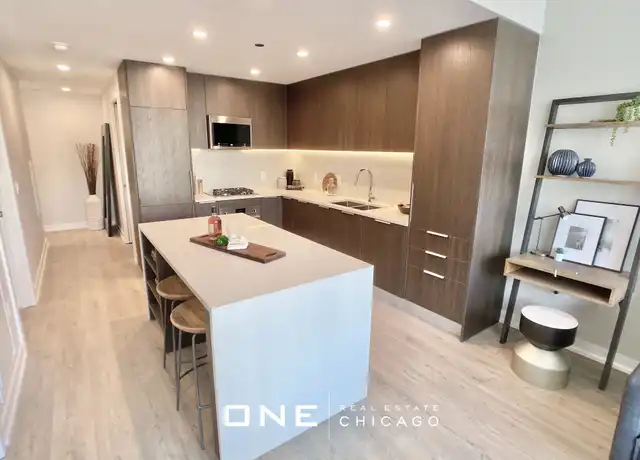 Property at 1100 N Wells St Unit 4, Chicago, IL, 60610, 2 beds, 2 baths, [object Object]