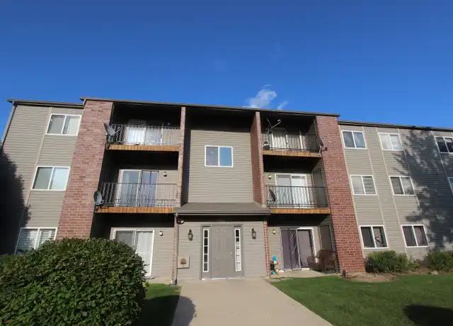 Property at 727 Elm Ln #206, Woodstock, IL, 60098, 2 beds, 1 bath, [object Object]