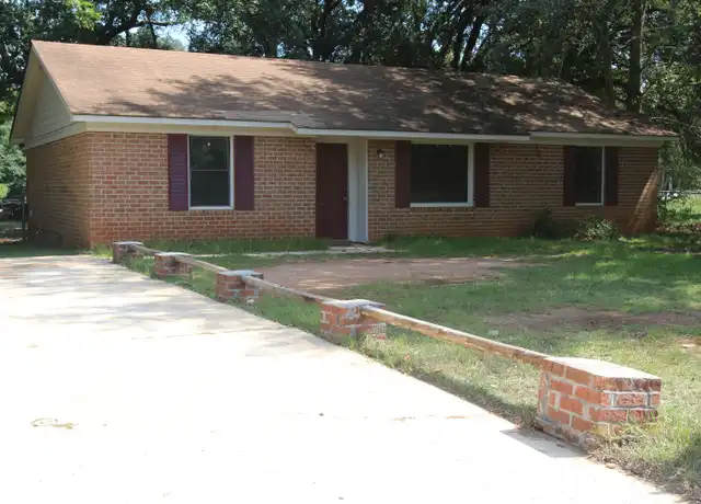 Property at 2725 Yorktown Ave, Albany, GA, 31705, 3 beds, 2 baths, [object Object]
