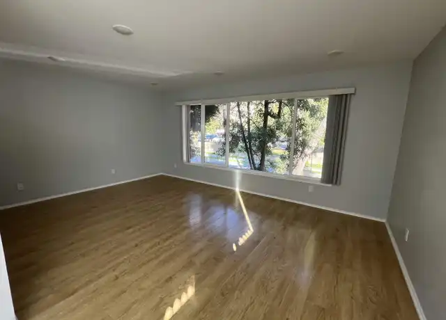Property at 2636 Warring St Unit 204, Berkeley, CA, 94704, 2 beds, 1 bath, [object Object]