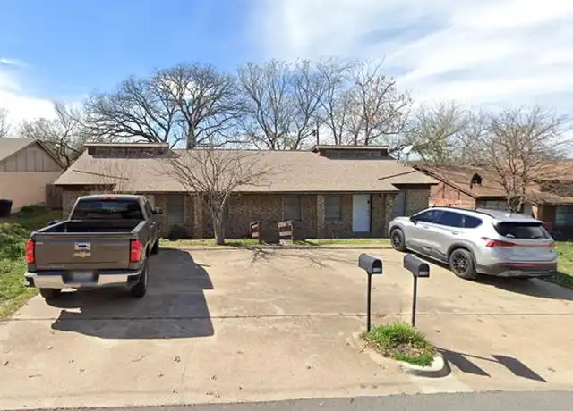 Property at 1110 Lynn St, Weatherford, TX, 76086, 2 beds, 1 bath, [object Object]