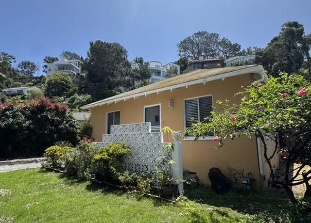 Property at 368 Entrada Dr, Santa Monica, CA, 90402, 1 bed, 1 bath, [object Object]