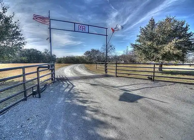 Property at 10473 FM 1187, Fort Worth, TX, 76126, 3 beds, 3 baths, [object Object]