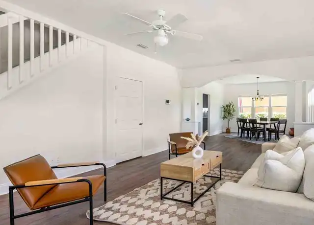 Property at 1023 E Broad St, Tampa, FL, 33604, 1 bed, 1 bath, [object Object]