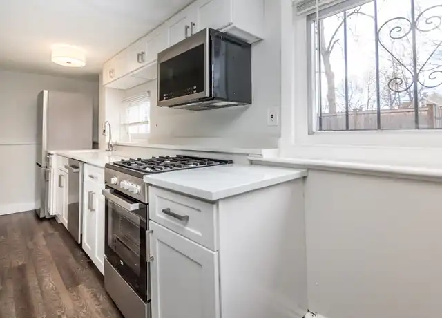 Property at 46 Bolton St Unit 2, Waltham, MA, 02453, 2 beds, 1 bath, [object Object]