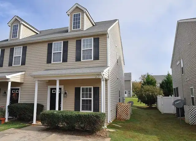 Property at 120 Winslow Ln, Clayton, NC, 27527, 2 beds, 3 baths, [object Object]