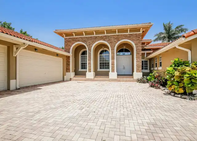 Property at 19367 SW 132nd Ct, Miami, FL, 33177, 5 beds, 2 baths, [object Object]