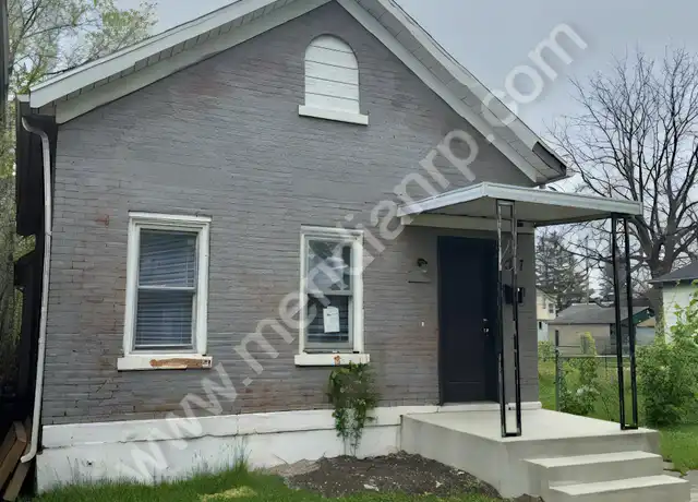 Property at 1107 Summit St, Fort Wayne, IN, 46803, 2 beds, 1 bath, [object Object]