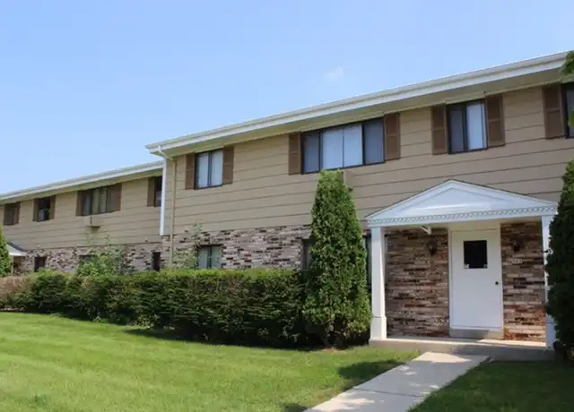 Property at 761 S River Rd, West Bend, WI, 53095, 1 bed, 1 bath, [object Object]
