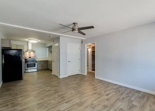 Property at 402 W Earll Dr Unit 03, Phoenix, AZ, 85013, 2 beds, 1 bath, [object Object]