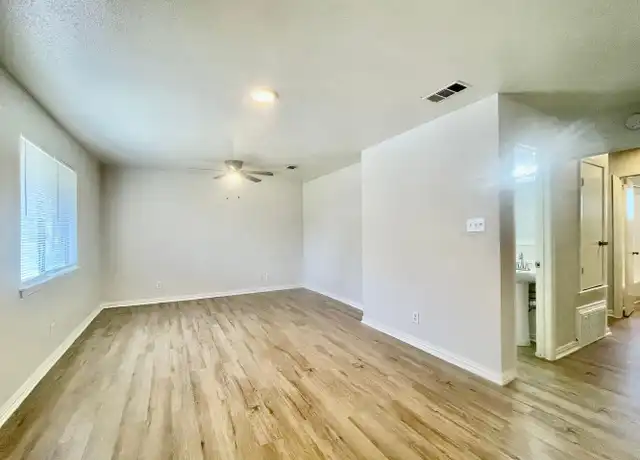 Property at 205 S Mitchell St, San Marcos, TX, 78666, 3 beds, 1.5 baths, [object Object]