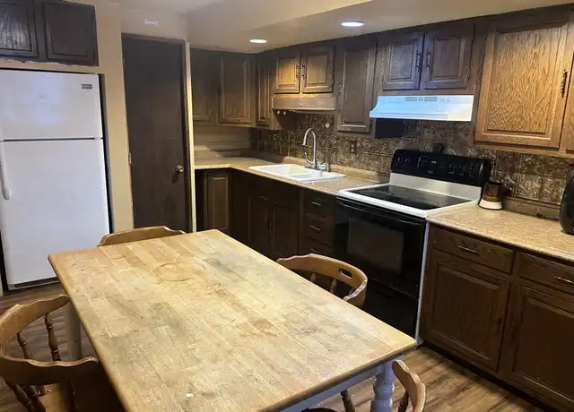 Property at 219 W Mahanoy St, Mahanoy City, PA, 17948, 3 beds, 1 bath, [object Object]