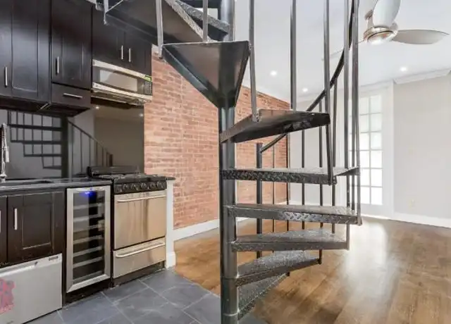 Property at 653 9th Ave, New York, NY, 10036, 4 beds, 2 baths, [object Object]