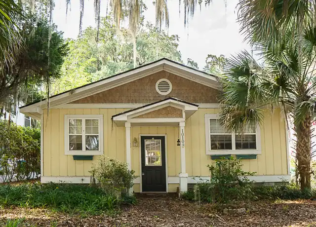 Property at 1010 12th St, Port Royal, SC, 29935, 3 beds, 2 baths, [object Object]