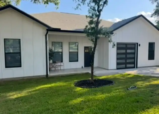 Property at 207 Laurel Ln, Spicewood, TX, 78669, 4 beds, 3 baths, [object Object]