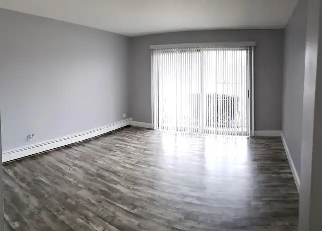 Property at 10210 Ridgeland Ave Unit C5, Chicago Ridge, IL, 60415, 1 bed, 1 bath, [object Object]