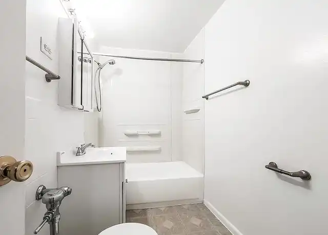 Property at Buena Shores - 833 W Buena Ave, Chicago, IL, 60613, 1-3 bed, 1 bath, [object Object]