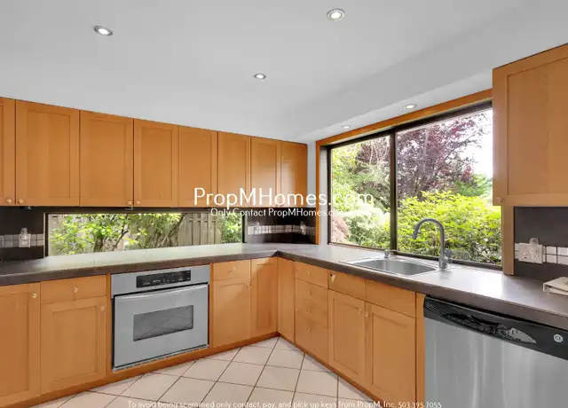 Property at 1448 Greentree Cir, Lake Oswego, OR, 97034, 4 beds, 2.5 baths, [object Object]