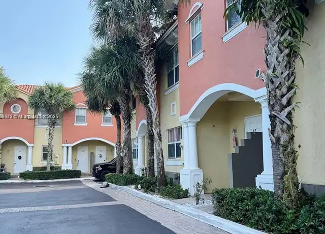 Property at 2620 Pierce St Unit B2, Hollywood, FL, 33020, 2 beds, 2.5 baths, [object Object]