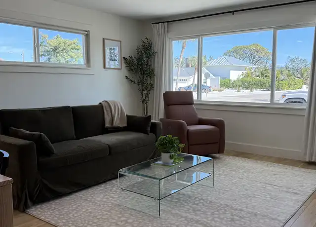 Property at 906 Harbor Dr S Unit 906, Venice, FL, 34285, 1 bed, 1 bath, [object Object]