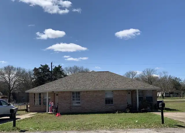 Property at 208 Hunters Ln, Eagle Lake, TX, 77434, 2 beds, 2 baths, [object Object]
