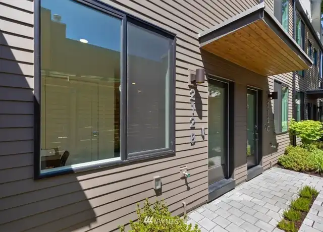 Property at 212 18th Ave Unit B, Seattle, WA, 98122, 2 beds, 2 baths, [object Object]