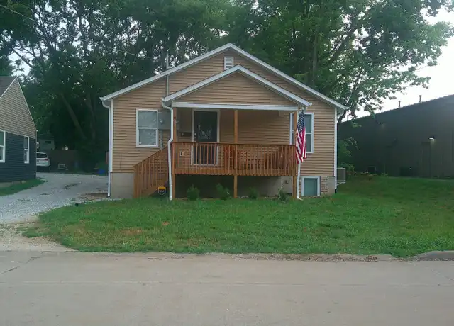 Property at 211 Hickman Ave Unit 2, Columbia, MO, 65203, 2 beds, 1 bath, [object Object]