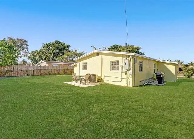 Property at 6110 SW 38th St, Davie, FL, 33314, 3 beds, 2 baths, [object Object]