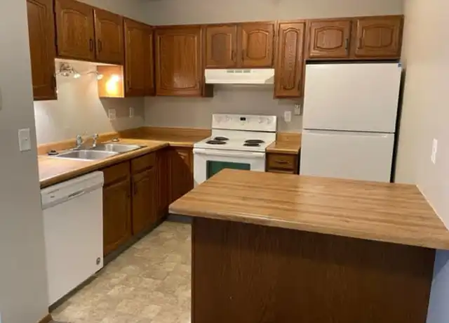Property at 3217 15th Ave S, Fargo, ND, 58103, 2 beds, 2 baths, [object Object]
