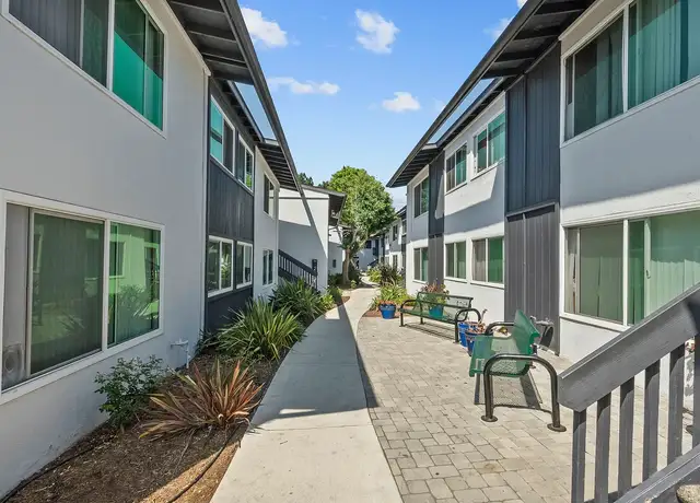 Photo of 520 W Carrillo St, Santa Barbara, CA 93101