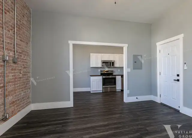 Property at 806 South Ave Unit 5, Springfield, MO, 65806, 1 bed, 1 bath, [object Object]