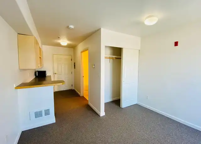 Property at Sunrise Cascade - 1100 NE 47th St, Seattle, WA, 98105, 0 beds, 1 bath, [object Object]