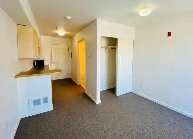 Property at Sunrise Cascade - 1100 NE 47th St, Seattle, WA, 98105, 0 beds, 1 bath, [object Object]