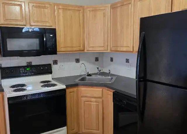 Property at 107 Beech St Unit 103, Lowell, MA, 01850, 2 beds, 1 bath, [object Object]