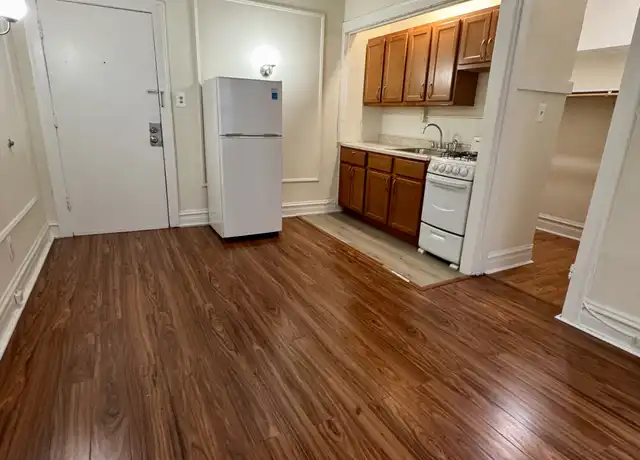 Property at 941 W Agatite Ave Unit 206, Chicago, IL, 60640, 0 beds, 1 bath, [object Object]