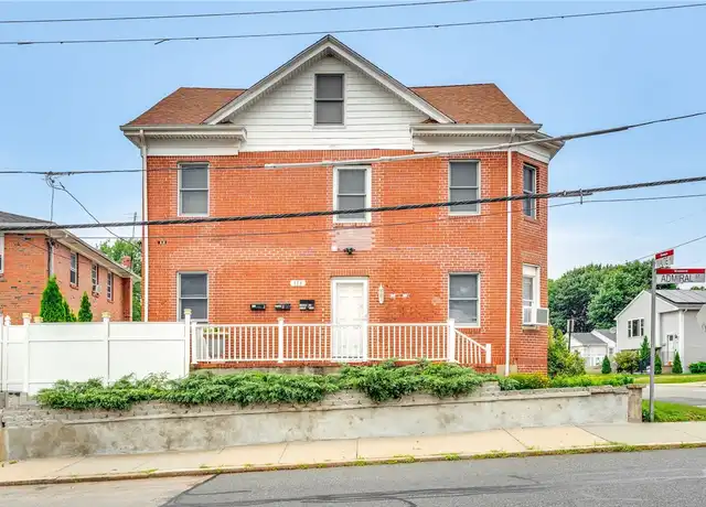 Property at 773 Admiral St Unit 2, Providence, RI, 02908, 2 beds, 1 bath, [object Object]