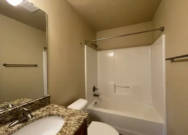Property at 3300 N Atkinson Ave Unit 5, Roswell, NM, 88201, 3 beds, 2 baths, [object Object]